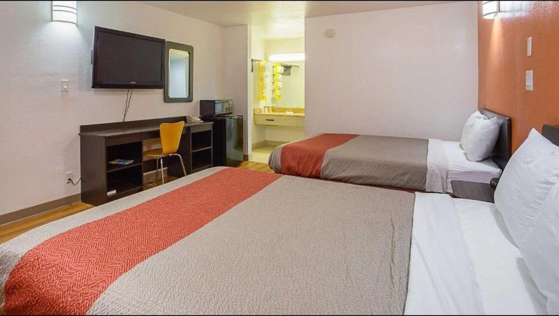 Motel 6 Brinkley, AR image