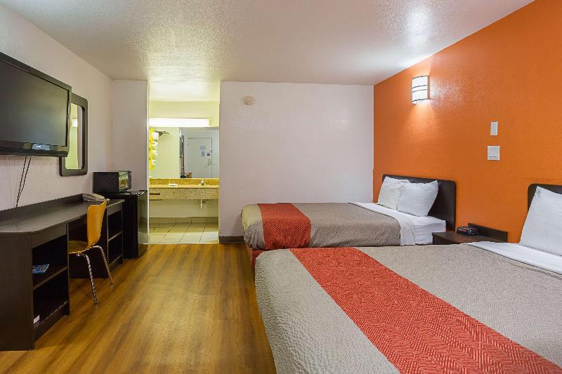 Motel 6 Brinkley, AR image