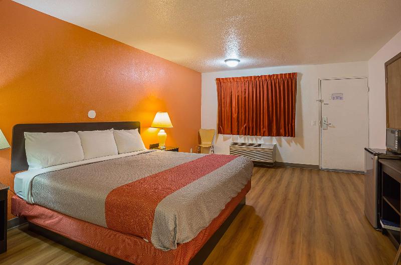 Motel 6 Brinkley, AR image
