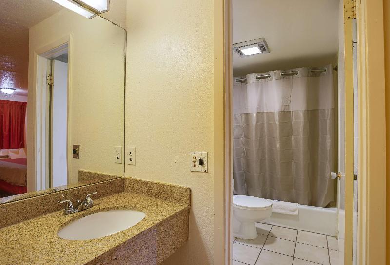 Motel 6 Brinkley, AR image