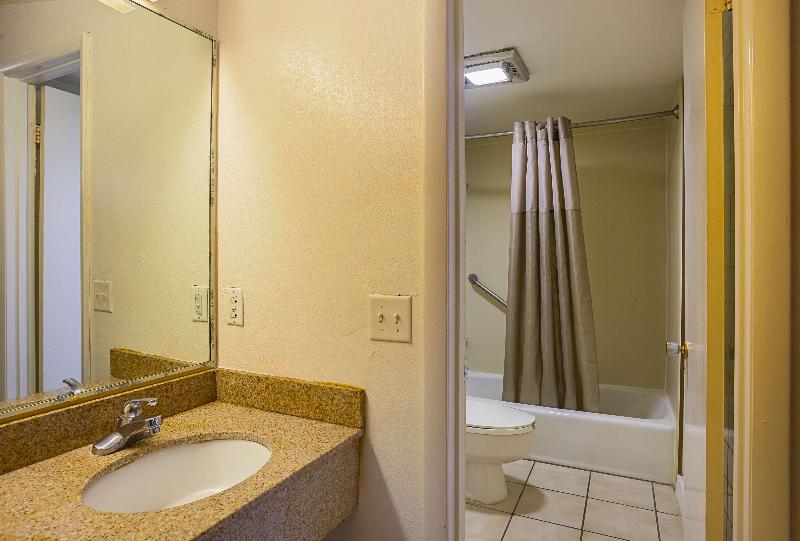 Motel 6 Brinkley, AR image