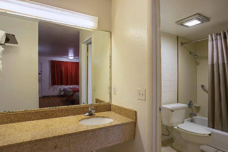 Motel 6 Brinkley, AR image