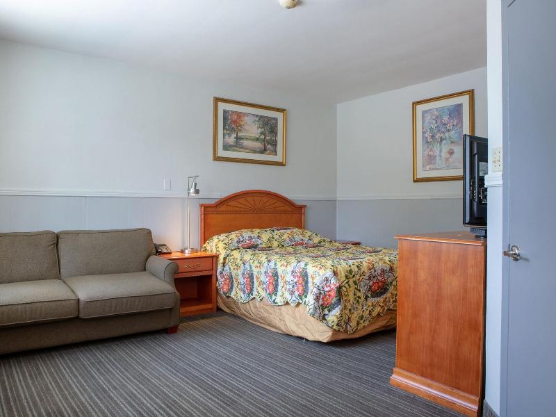 Hotel Richmond Hill On North