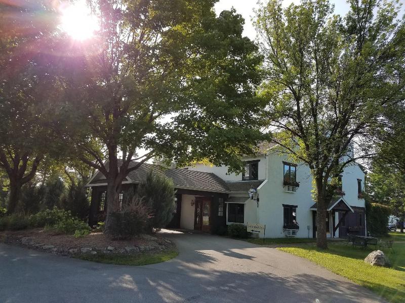 Settlement Courtyard Inn & Lavender Spa image