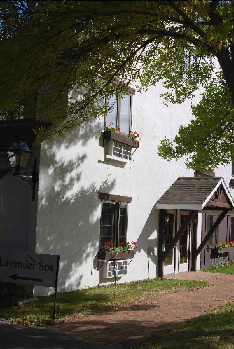 Settlement Courtyard Inn & Lavender Spa image