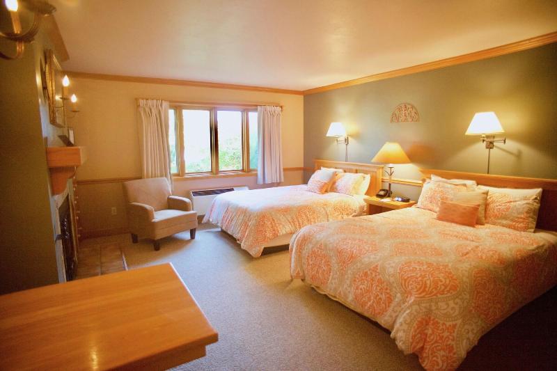 Settlement Courtyard Inn & Lavender Spa image