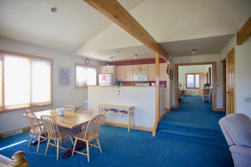 Settlement Courtyard Inn & Lavender Spa image