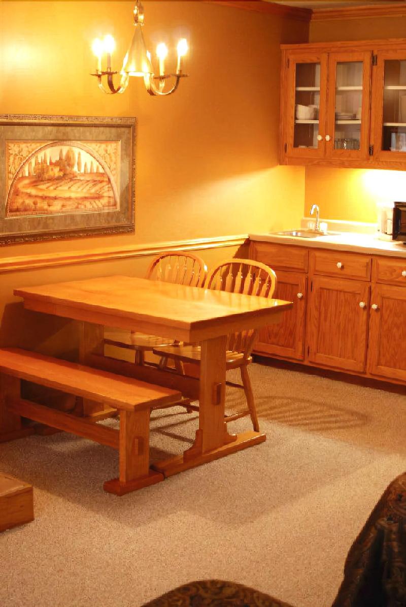 Settlement Courtyard Inn & Lavender Spa image