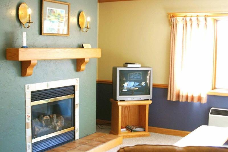 Settlement Courtyard Inn & Lavender Spa image