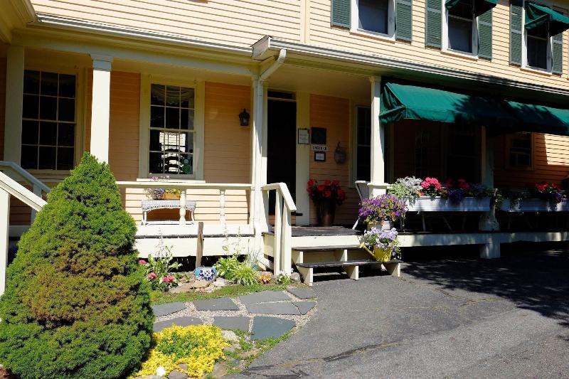 Addison Choate Inn image