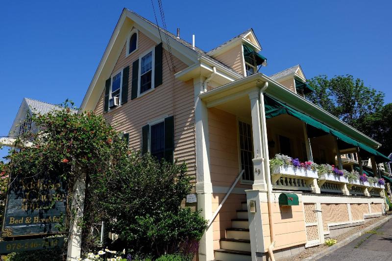 Addison Choate Inn image