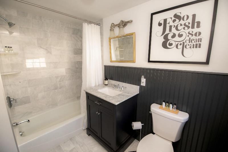 Addison Choate Inn image