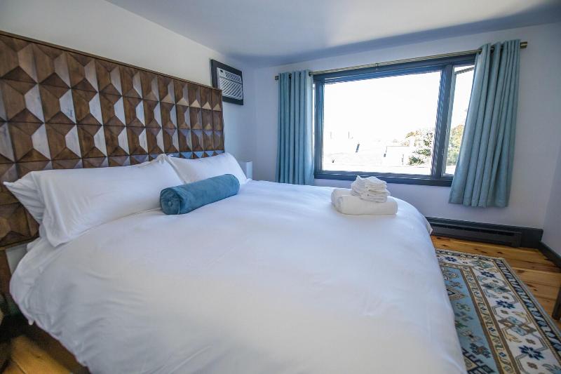 Addison Choate Inn image