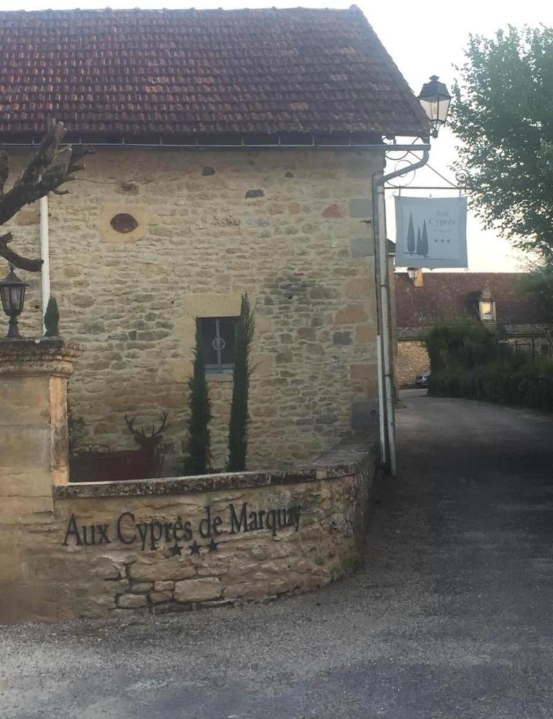Hôtel Bien-Etre Aux Cyprès de Marquay (EX Hôtel image