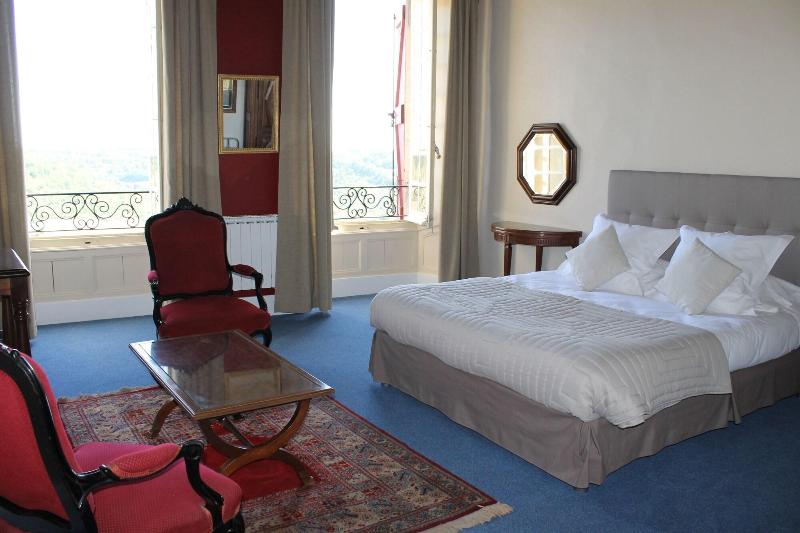 Hotel Raymond Vii image