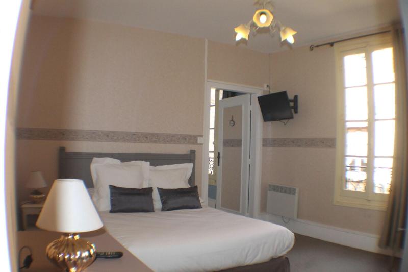 Hotel Raymond Vii image