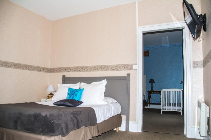 Hotel Raymond Vii image