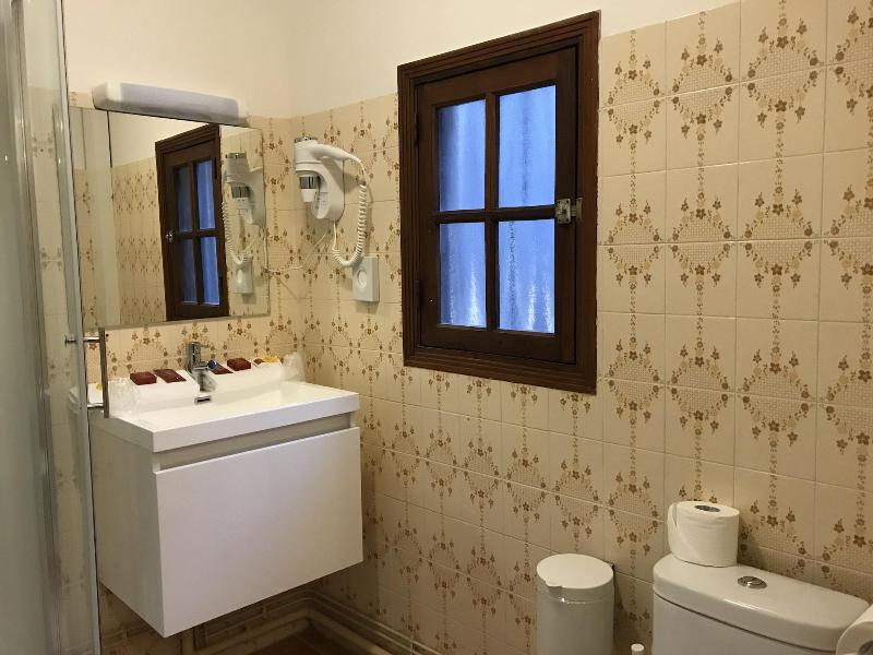 Hotel Raymond Vii image