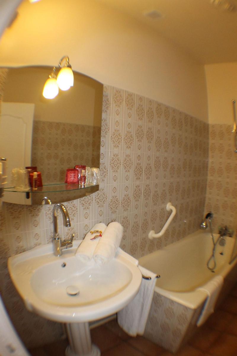 Hotel Raymond Vii image