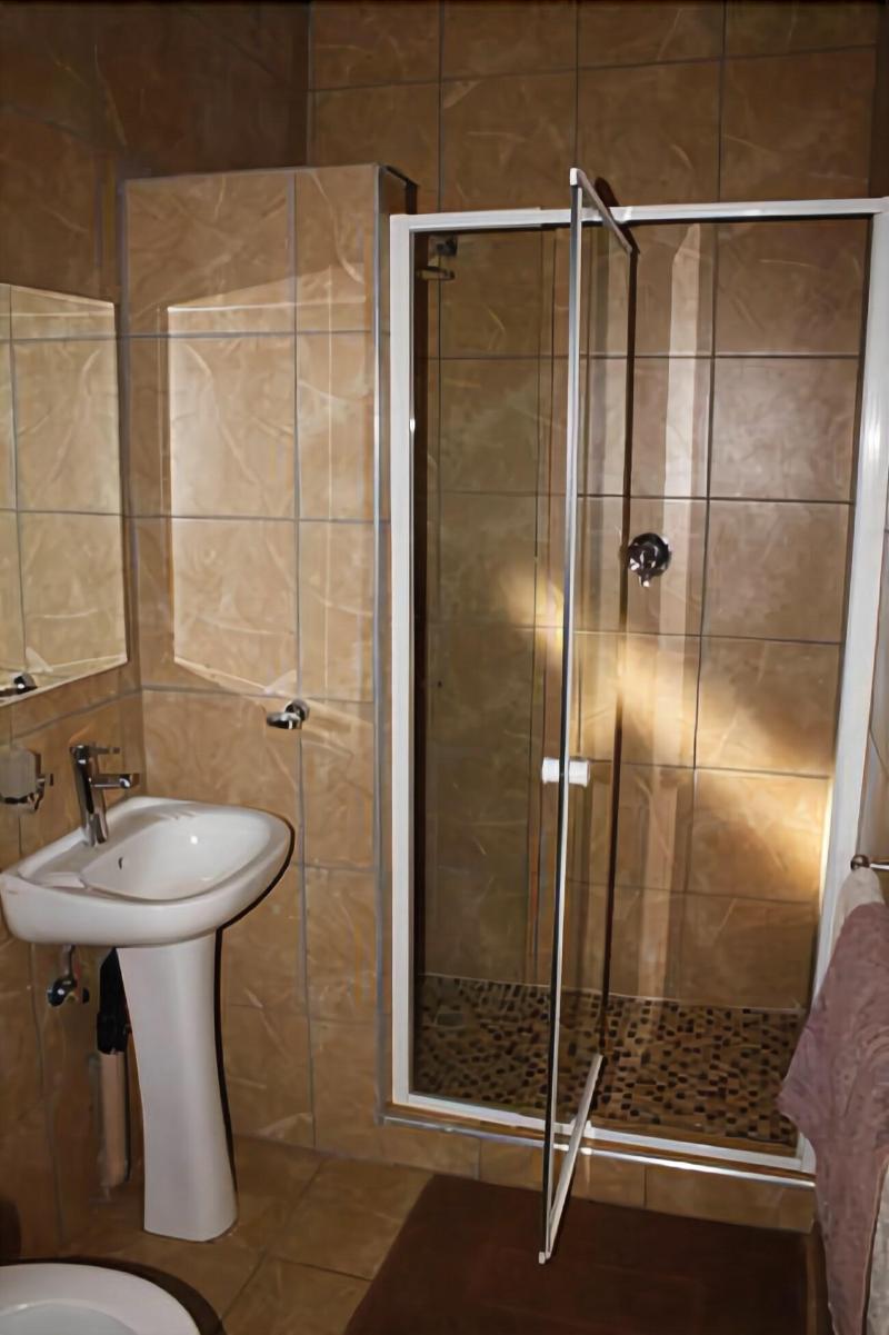 Vhafamadi Bed And Breakfast - Image 2