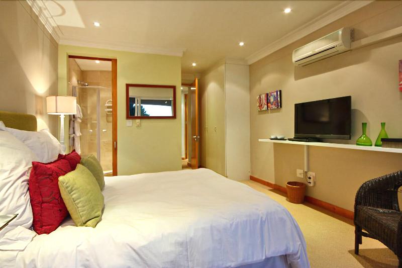 Balfour Place image