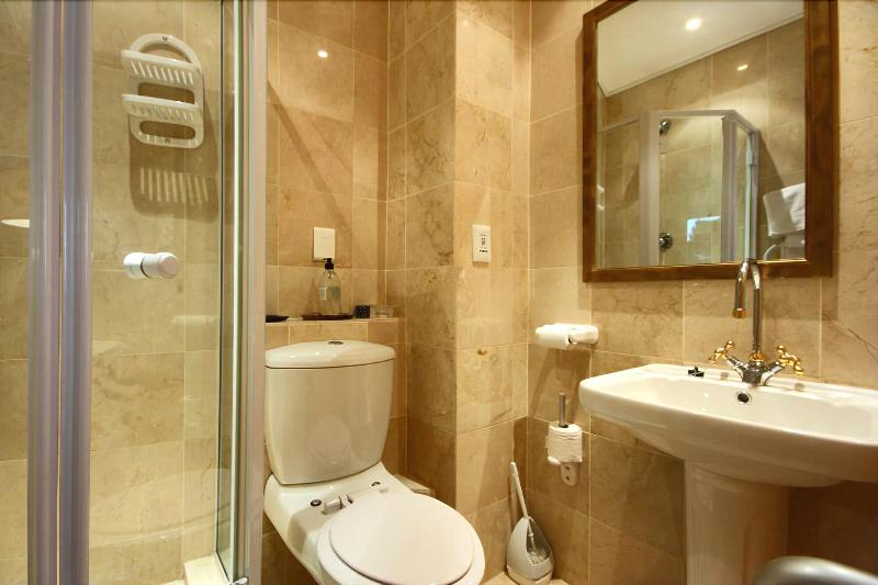 Balfour Place image