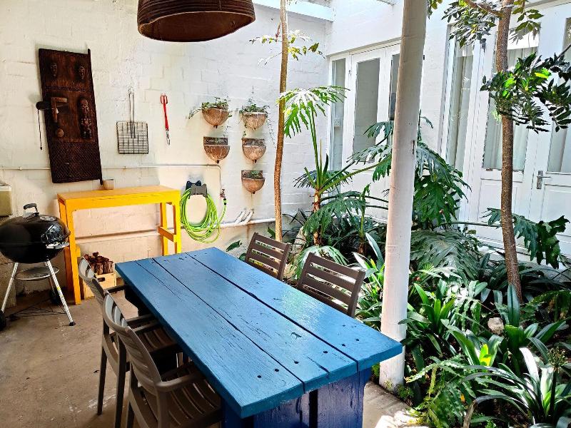 Hornbill House image