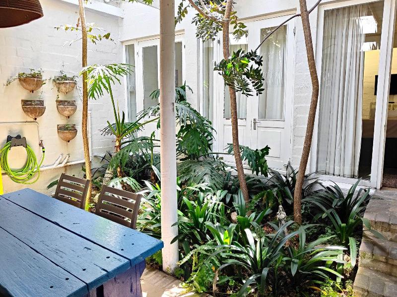 Hornbill House image