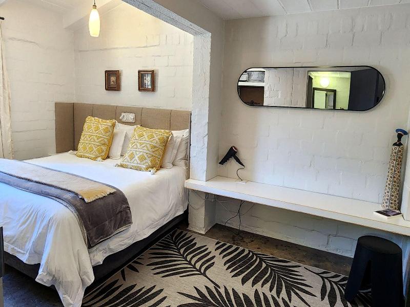 Hornbill House image
