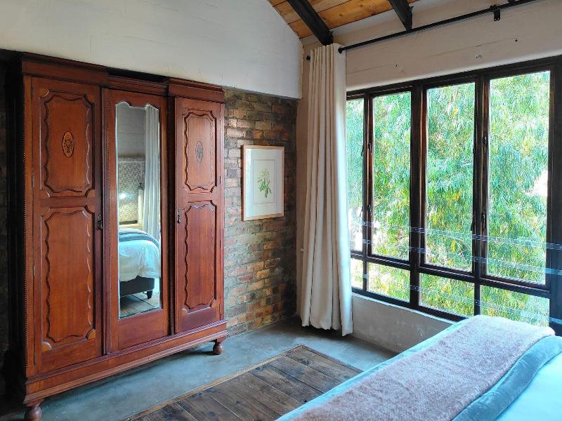 Hornbill House image