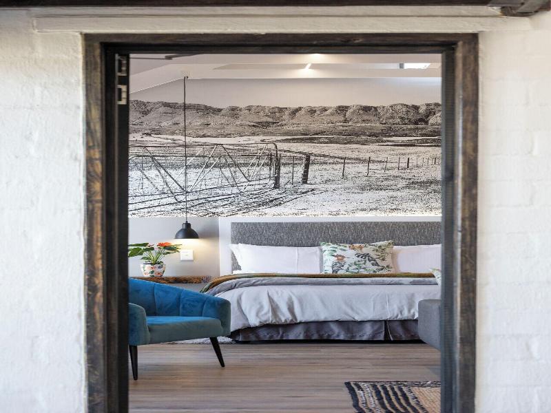 Hornbill House image