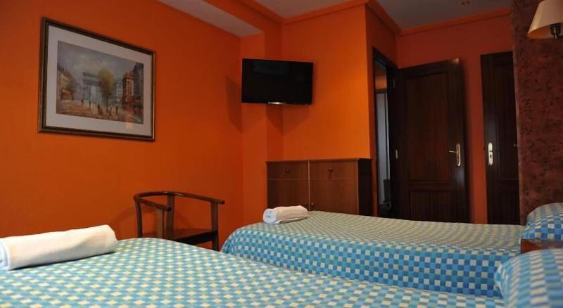 Hostal Venecia image