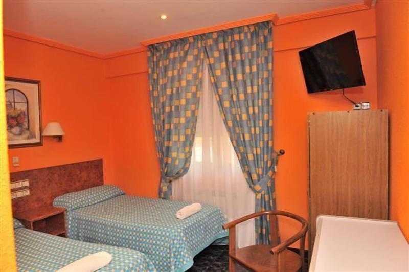 Hostal Venecia image
