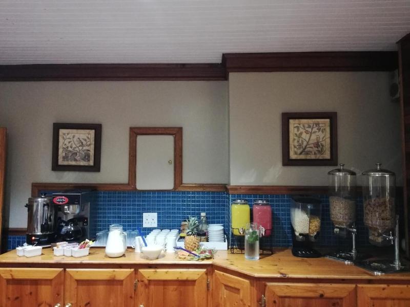 Oakwood Lodge image