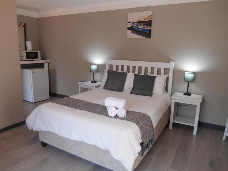 Oakwood Lodge image