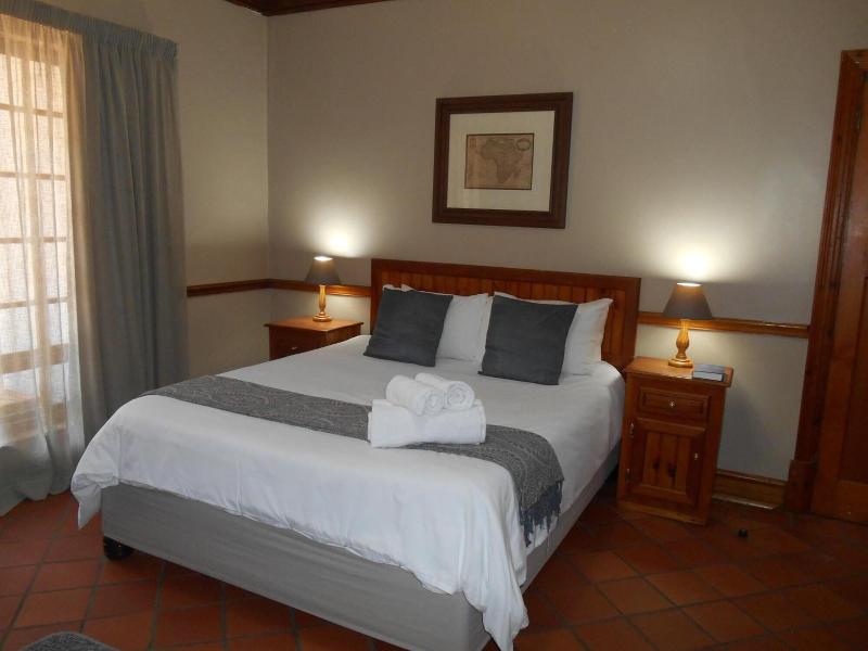 Oakwood Lodge image