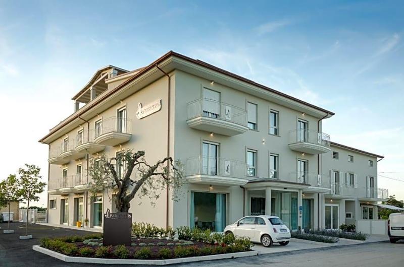 Hotel Palmensis image
