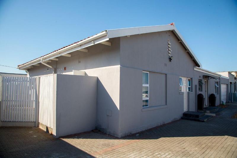 Annex Lodge — general view