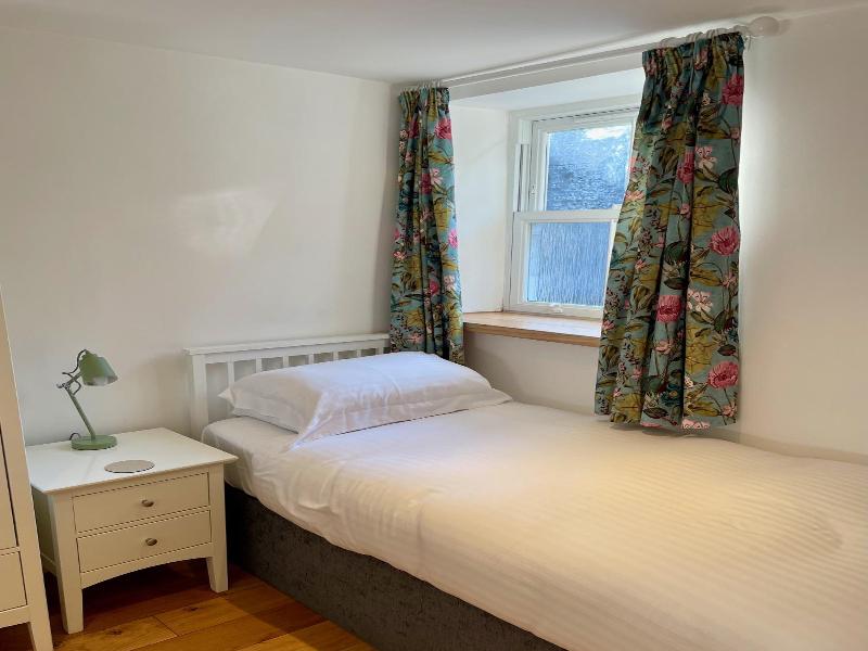 The Queens Head Hotel image