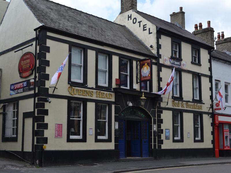 The Queens Head Hotel image