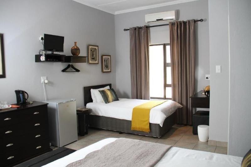 Turaco Lodge image