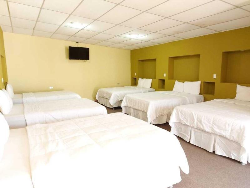 Kartagus Hotel image