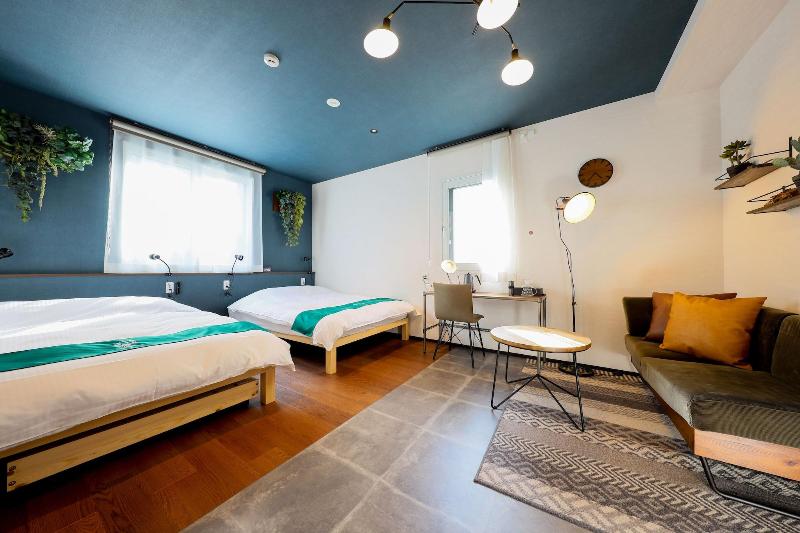 POTMUM - Hostel image
