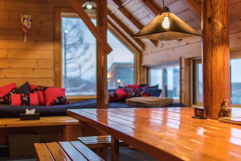 Hooting Owl Lodge