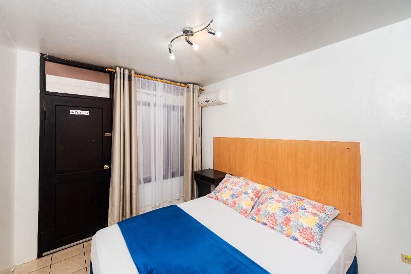 Hostal North Seymour image