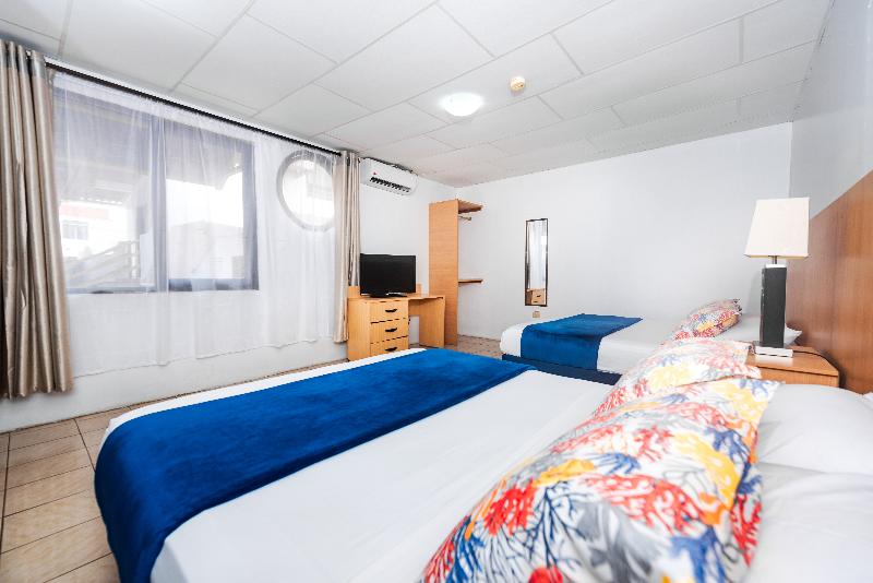 Hostal North Seymour image