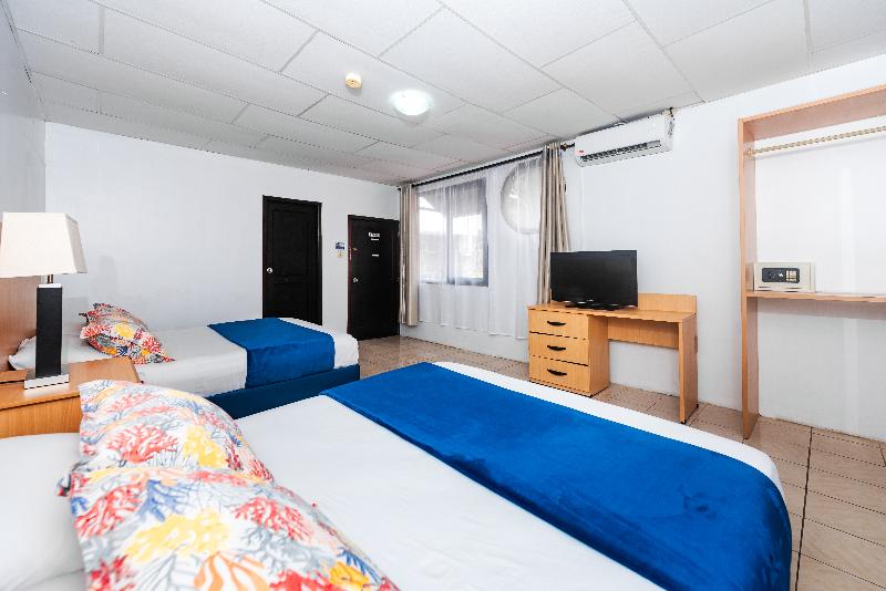 Hostal North Seymour image