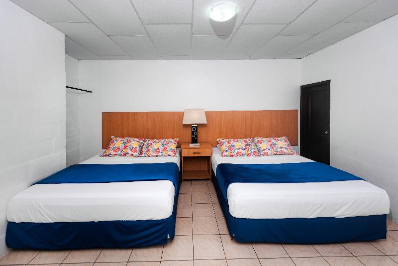 Hostal North Seymour image