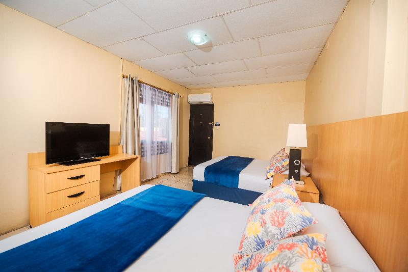 Hostal North Seymour image