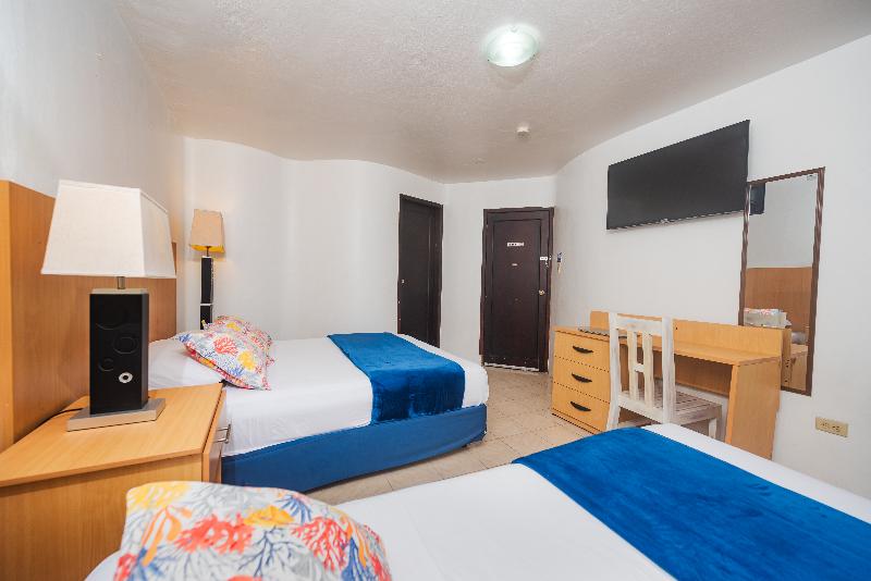 Hostal North Seymour image